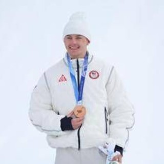 Milano Cortina, la storia di Jake Canter: dieci anni fa ha rischiato di morire, oggi è bronzo alle Olimpiadi Milano Cortina, la storia di Jake Canter: dieci anni fa ha rischiato di morire, oggi è bronzo alle Olimpiadi