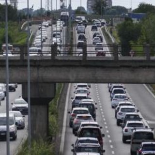 Bollo auto, Ue valuterà esenzione: "Fondi Pnrr basati sui risultati" Bollo auto, Ue valuterà esenzione: "Fondi Pnrr basati sui risultati"