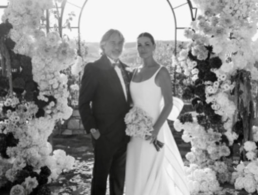 Vanessa Incontrada si è sposata, le nozze con Rossano Laurini: la prima foto dopo il 'sì'