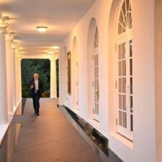 Medio Oriente, allerta Usa: "Rischio escalation". Trump anticipa rientro da Camp David Medio Oriente, allerta Usa: "Rischio escalation". Trump anticipa rientro da Camp David