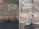 Paura a Polignano a Mare, turista resta bloccata sulla scogliera di Lama Monachile: voleva fare una foto