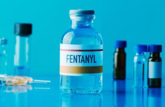 Furto di fentanyl all'ospedale Israelitico di Roma, scatta l'allarme a Palazzo Chigi: "Con 80 fiale fino a 20mila dosi" Furto di fentanyl all'ospedale Israelitico di Roma, scatta l'allarme a Palazzo Chigi: "Con 80 fiale fino a 20mila dosi"