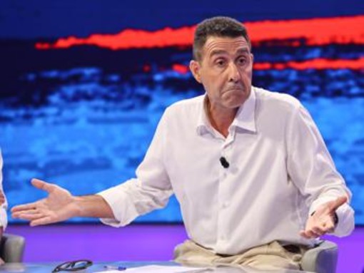 Vannacci molla il 'giustiziere' di Ascoli: "Sempre contrario a violenza se non per difesa, questo non mi sembra il caso..." Vannacci molla il 'giustiziere' di Ascoli: "Sempre contrario a violenza se non per difesa, questo non mi sembra il caso..."