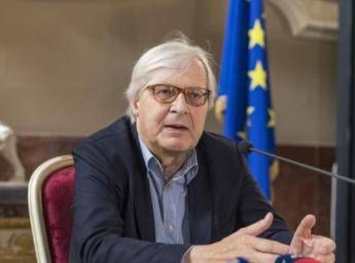 Sgarbi resta in Terapia intensiva al Gemelli e continua le terapie, condizioni critiche stabili Sgarbi resta in Terapia intensiva al Gemelli e continua le terapie, condizioni critiche stabili