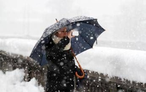 Allerta meteo Italia: nuova ondata di pioggia, neve e vento prima di Pasqua