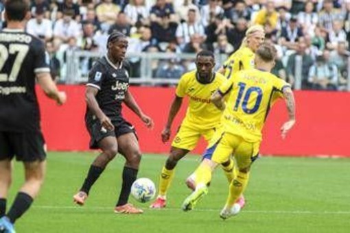 Juventus-Hellas Verona, Gagliardini travolge David: fallo era da rosso?