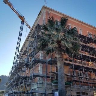 Laigueglia: partiti i lavori all'Hotel Windsor. Si punta alla riapertura per Pasqua 2020 Laigueglia: partiti i lavori all'Hotel Windsor. Si punta alla riapertura per Pasqua 2020