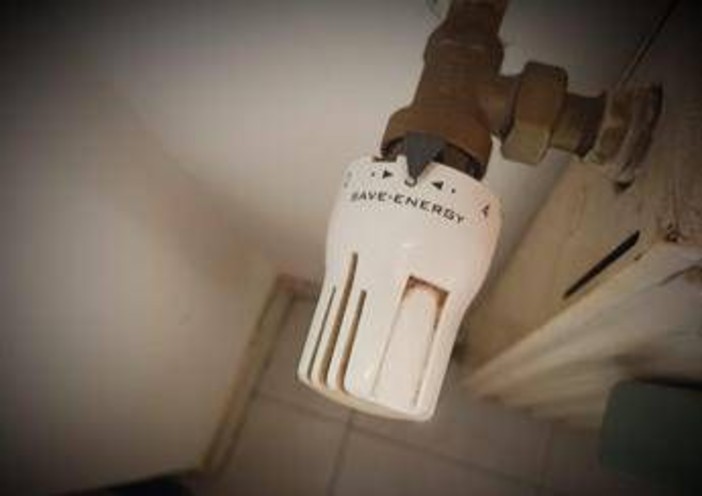 Chi decide gli orari del riscaldamento in condominio e come modificarli? Tutte le risposte