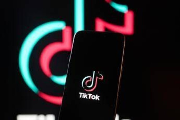 Disordini e proteste, TikTok condanna le violenze: attivata una 'task force' e rimossi video e account