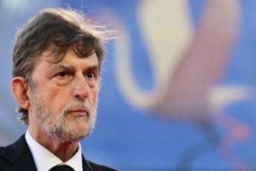 "Spenga il telefono", Nanni Moretti interrompe la proiezione a Venezia "Spenga il telefono", Nanni Moretti interrompe la proiezione a Venezia
