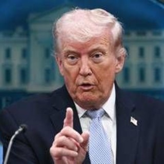 Il sondaggio: 63% italiani non ha fiducia in Trump. Oltre la metà favorevole a stop sanzioni Russia per gas e petrolio