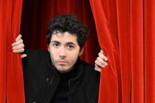 Sanremo 2026, Fulminacci chi è: gli esordi, la vita privata e il significato di 'Stupida sfortuna'