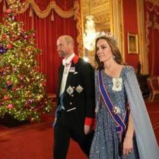 Gran galà a Windsor per il presidente tedesco Steinmeier, ma a brillare è Kate Gran galà a Windsor per il presidente tedesco Steinmeier, ma a brillare è Kate