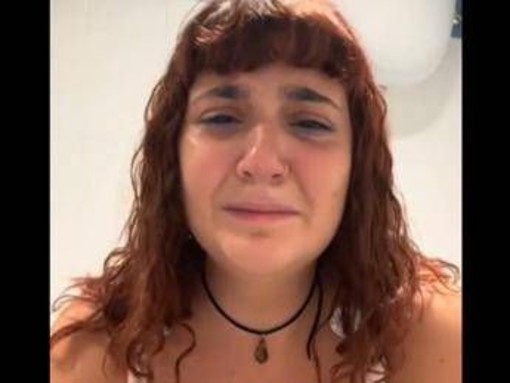 "Se vuoi toglierti il reggiseno ci fai felici tutti", ragazza denuncia molestie prima della Tac "Se vuoi toglierti il reggiseno ci fai felici tutti", ragazza denuncia molestie prima della Tac