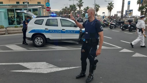 Ordine pubblico, abuso di alcol, rispetto delle norme anti-Covid: l'estate della polizia locale di Loano Ordine pubblico, abuso di alcol, rispetto delle norme anti-Covid: l'estate della polizia locale di Loano
