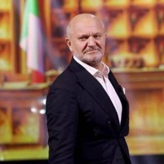 Pucci si prende il Tapiro d'Oro: "Mia comicità è diventata di estrema destra" Pucci si prende il Tapiro d'Oro: "Mia comicità è diventata di estrema destra"