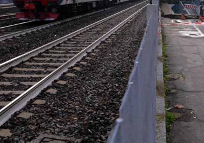 Operaio scivola sui binari, travolto e ucciso da treno a San Giorgio di Nogaro Operaio scivola sui binari, travolto e ucciso da treno a San Giorgio di Nogaro