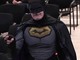 "Non dovete aiutare l'Ice", in consiglio comunale arriva Batman "Non dovete aiutare l'Ice", in consiglio comunale arriva Batman