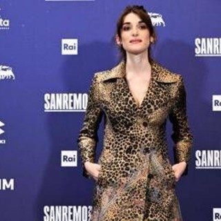 Sanremo 2026, Pilar Fogliati co-conduttrice: chi è l'attrice di 'Cuori' Sanremo 2026, Pilar Fogliati co-conduttrice: chi è l'attrice di 'Cuori'