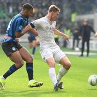 Napoli, furia Manna dopo gol annullato con Atalanta: "Imbarazzante, dov'è il Var?". Silenzio Conte