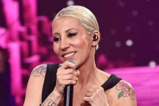 Malika Ayane e la sveglia alle 5 per andare a correre: "Ho imparato a sfidare i miei limiti" Malika Ayane e la sveglia alle 5 per andare a correre: "Ho imparato a sfidare i miei limiti"
