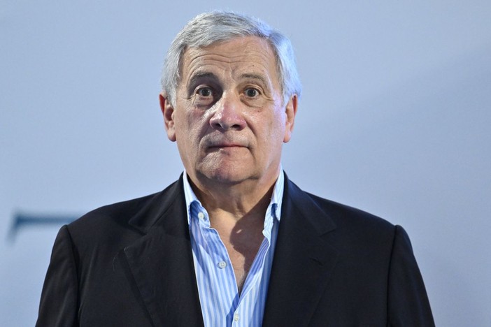 Tajani “Stop Schengen necessario, pericolo jihadista da non sottovalutare” Tajani “Stop Schengen necessario, pericolo jihadista da non sottovalutare”