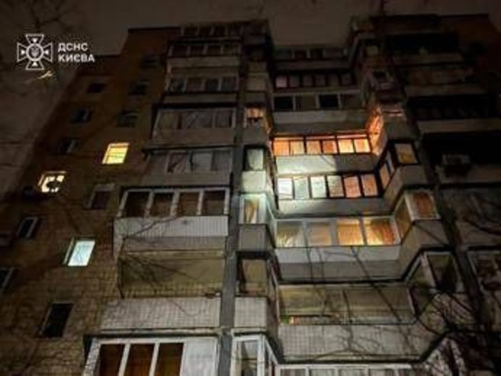 Ucraina, massicci attacchi su Kiev e altre città: diversi feriti