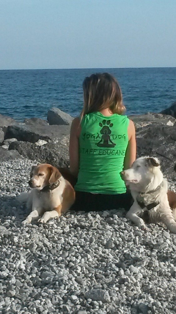 Savona:arriva sulla spiaggia lo Yogadog, un'esperienza da vivere