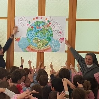 Il 'Global Strike For Future' arriva anche ad Alassio tra i bambini della scuola Maria Ausiliatrice Il 'Global Strike For Future' arriva anche ad Alassio tra i bambini della scuola Maria Ausiliatrice