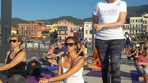 Alassio: lo Yoga non va in vacanza ed è gratuito per tutti Alassio: lo Yoga non va in vacanza ed è gratuito per tutti