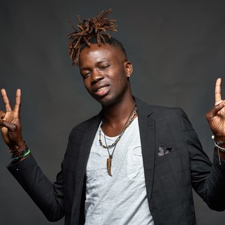 Il sogno di Zickonero il profugo nigeriano a cui piace Salvini e che vuole sfondare nel mondo della musica