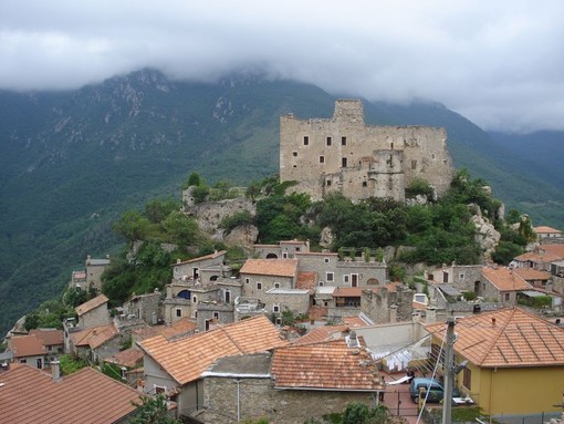 "Zuccarello in Arte": pittura e fotografia in uno dei Borghi più belli d'Italia