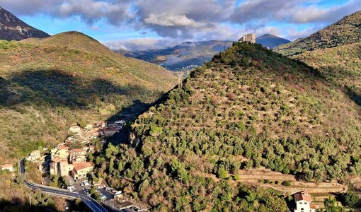Zuccarello più sicura: entro fine anno 25 telecamere a presidio del borgo Zuccarello più sicura: entro fine anno 25 telecamere a presidio del borgo